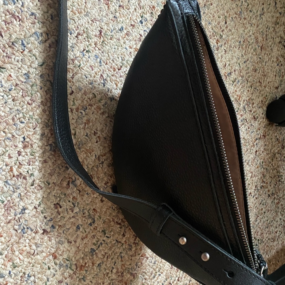 The Sak Tess sling Bag